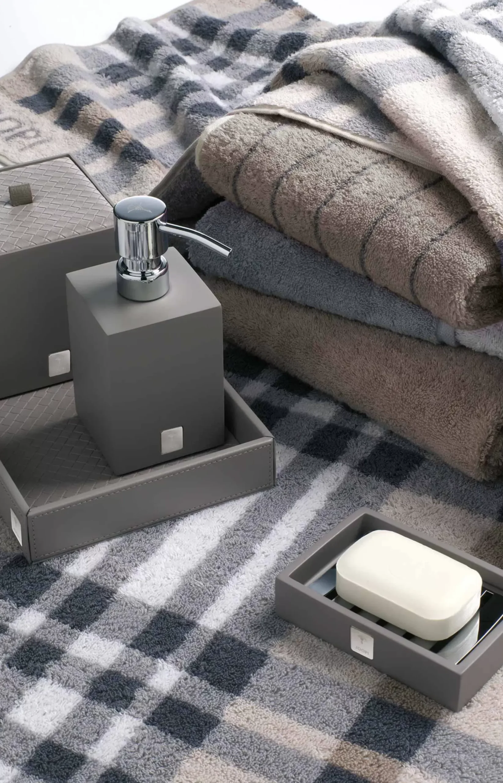 New JOOP! Bathline soap dispenser, grey-rosé plain medium grey 2
