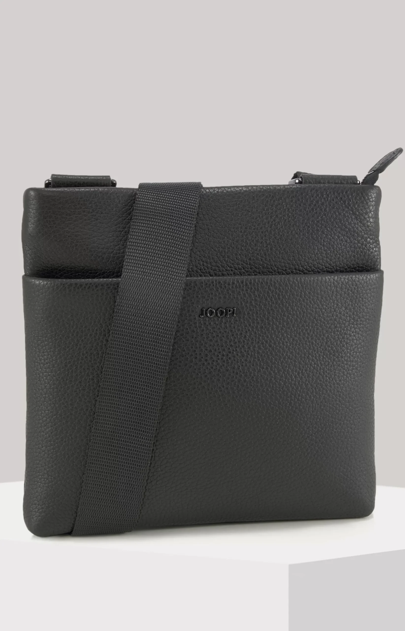 JOOP! Cardona Lian shoulder bag in black