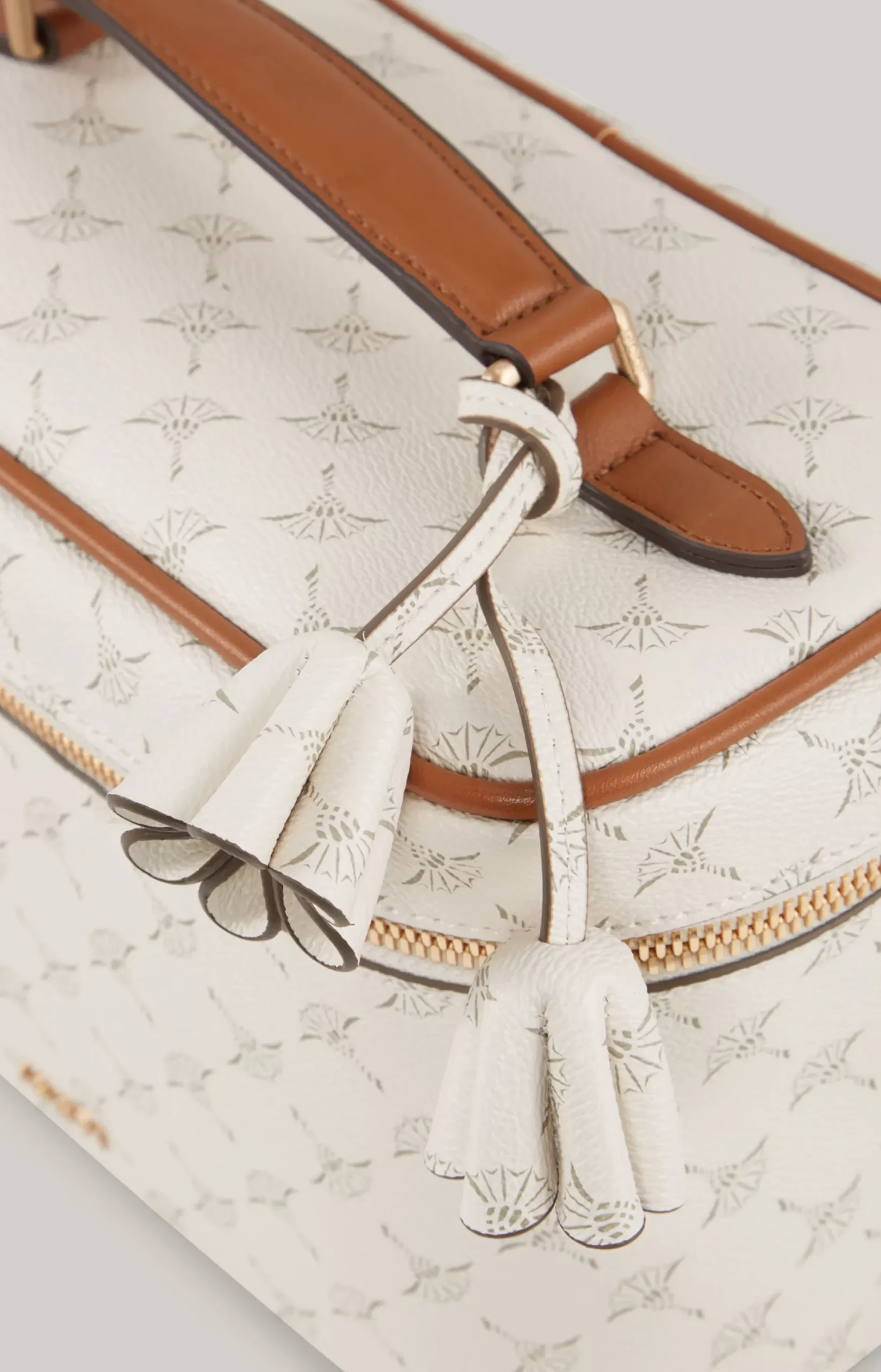 Online JOOP! Cortina Flora Beauty Case in off-white