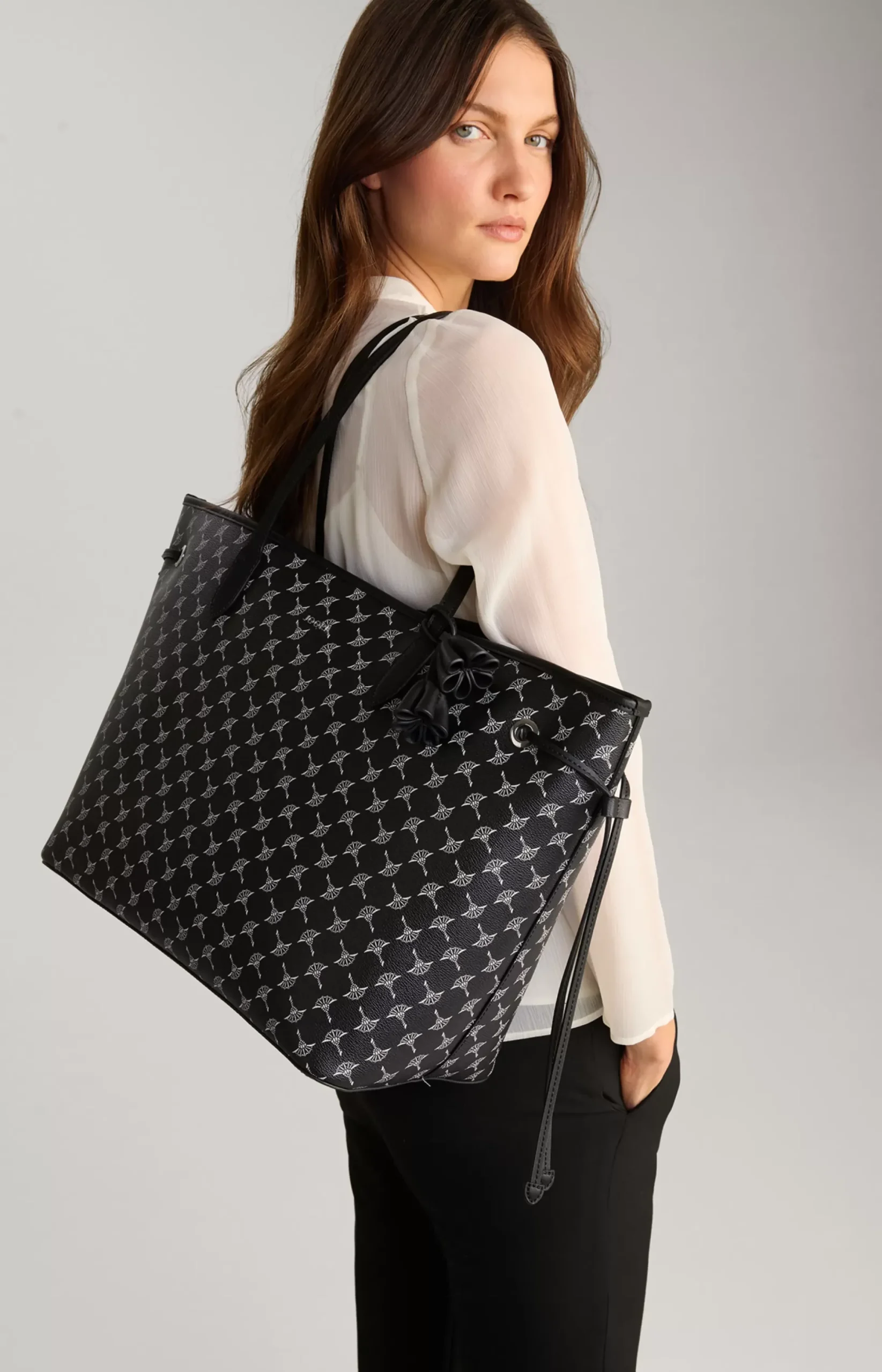 Discount JOOP! Cortina Lara Maxi Shopper in black
