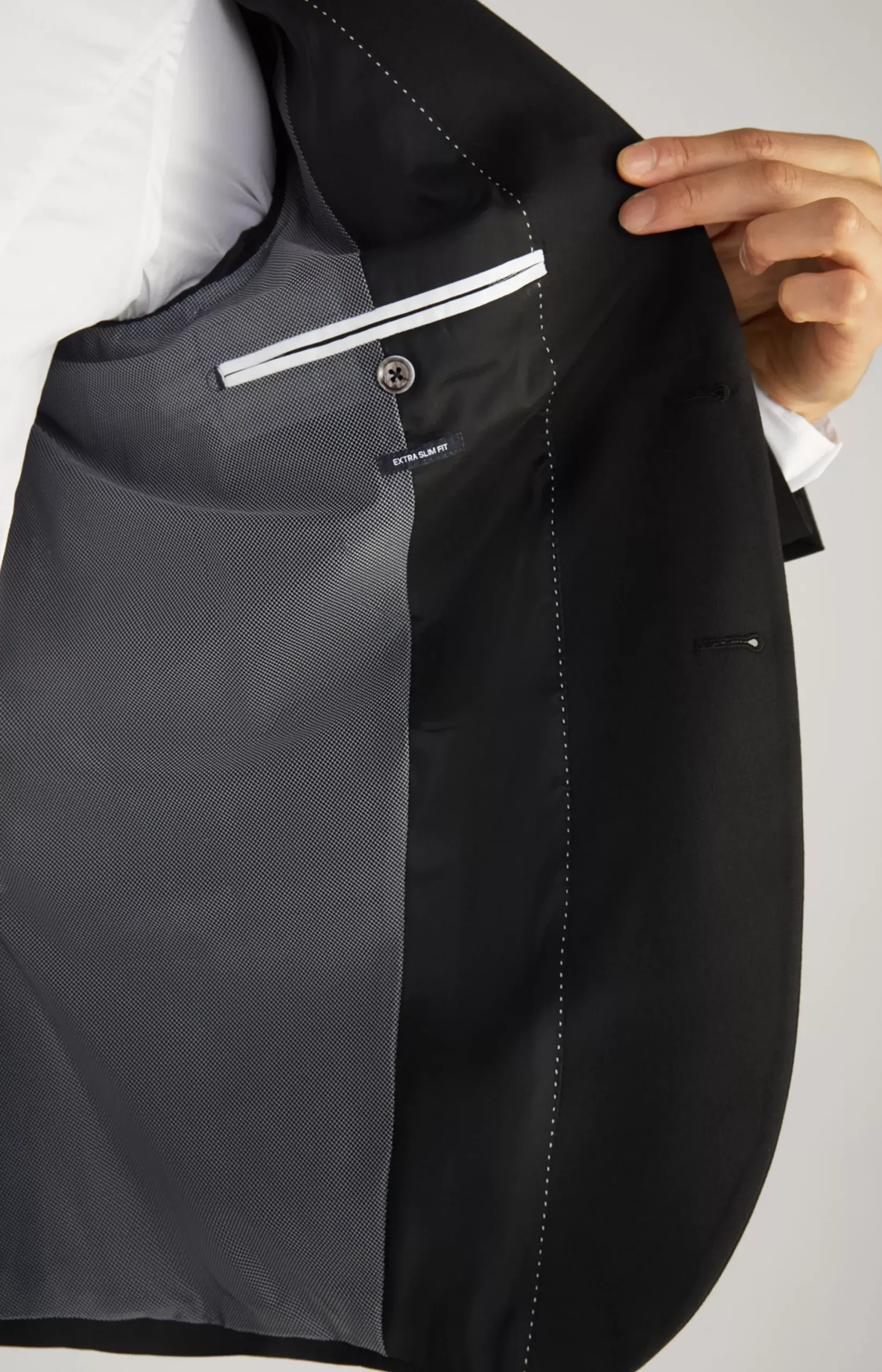 Hot JOOP! Damon-Gun Travel Suit in black
