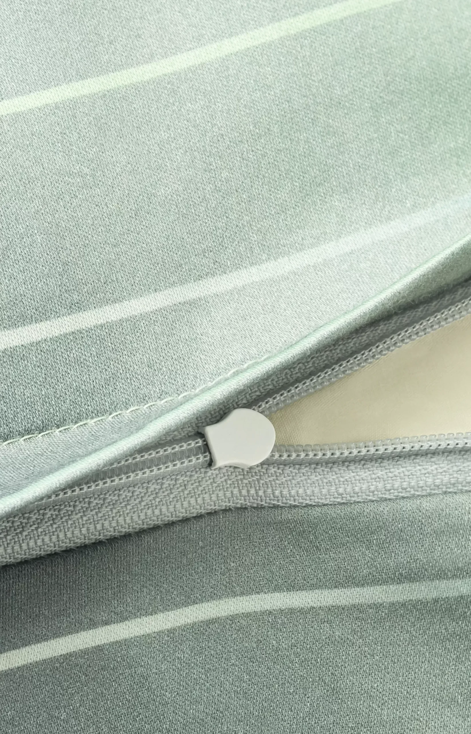 Clearance JOOP! MOVE Bedlinen in aqua