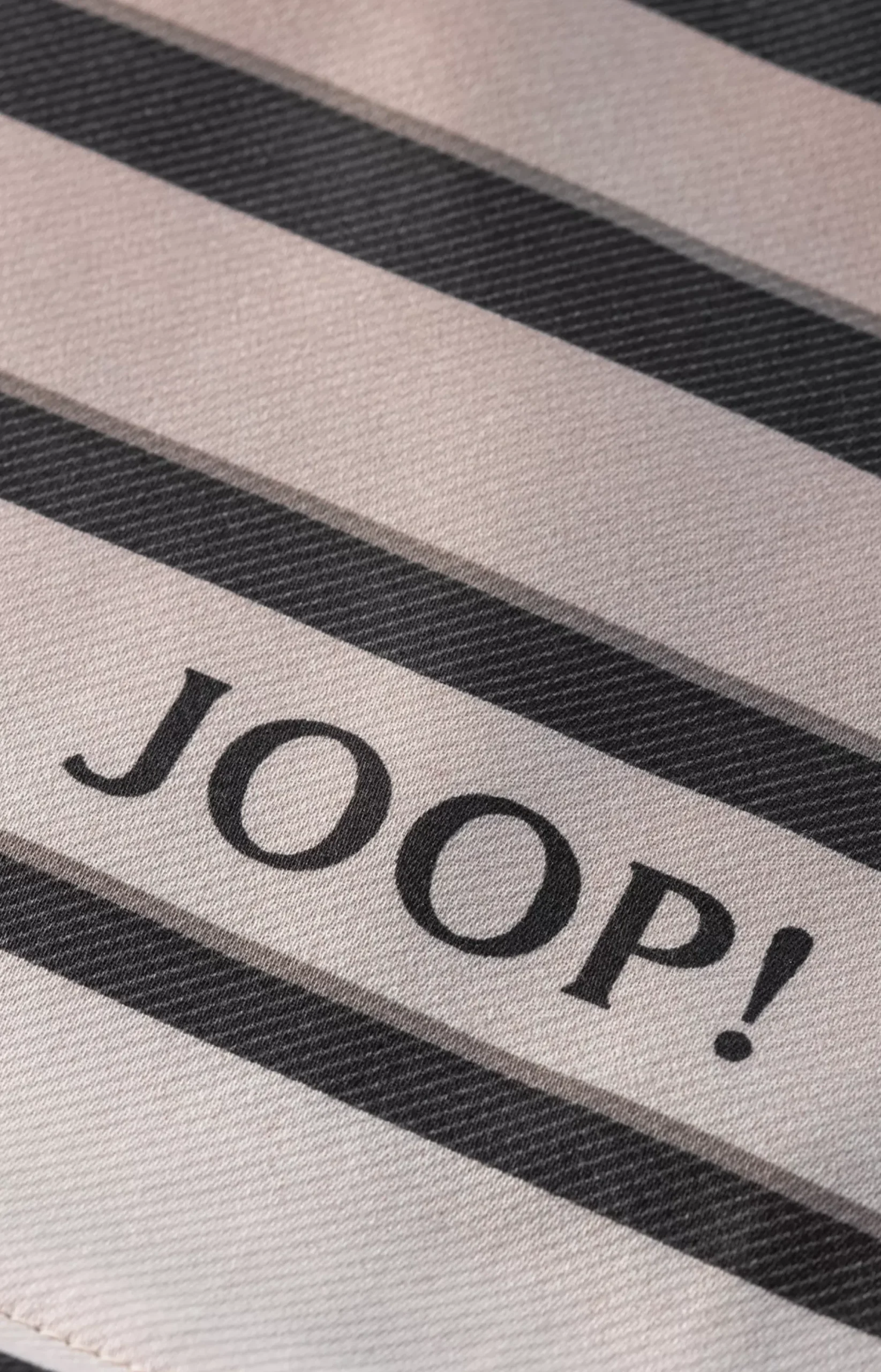 Online JOOP! SHUTTER bedlinen in stone