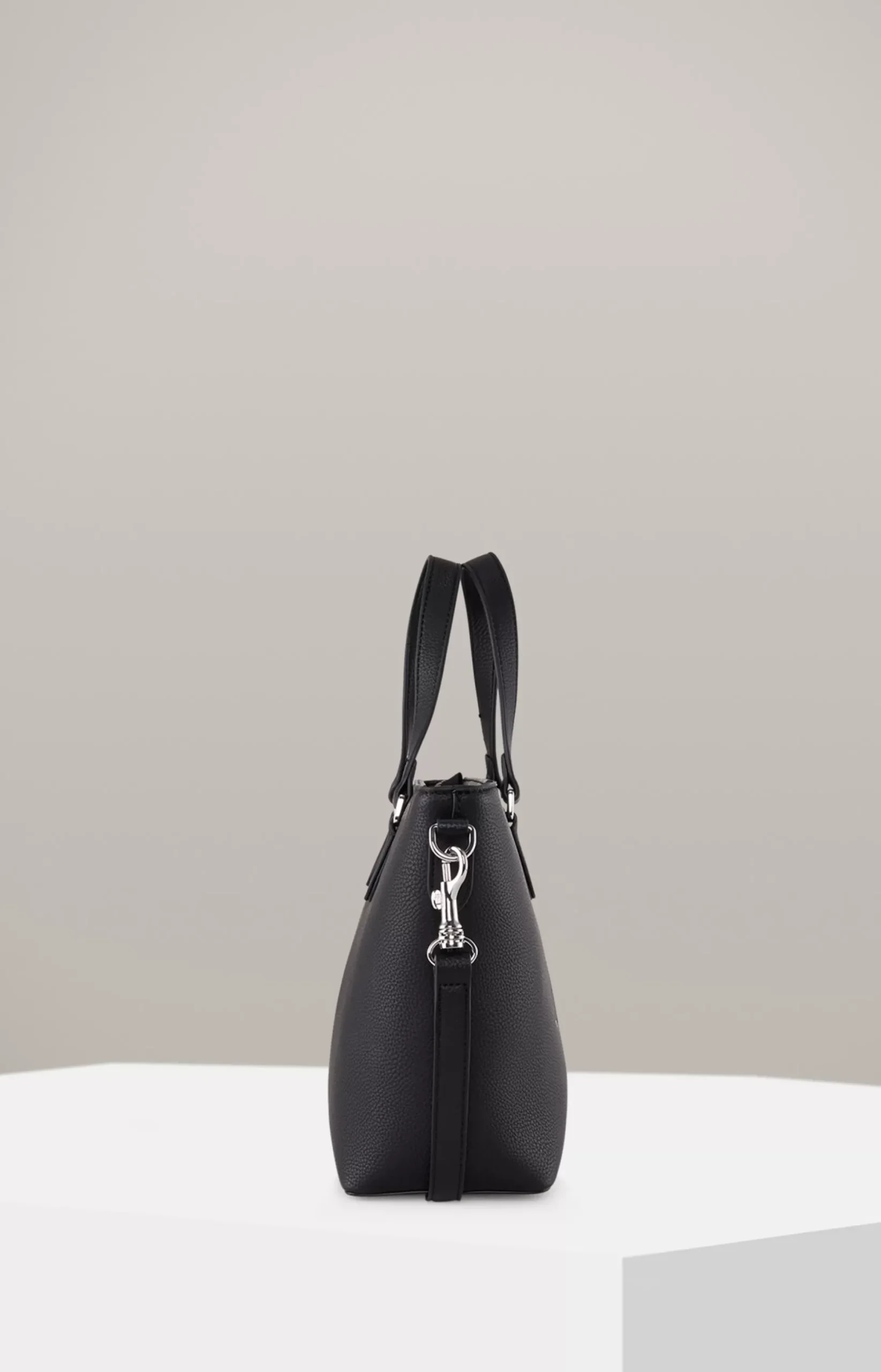 Outlet JOOP! Lettera Ketty Handbag in black