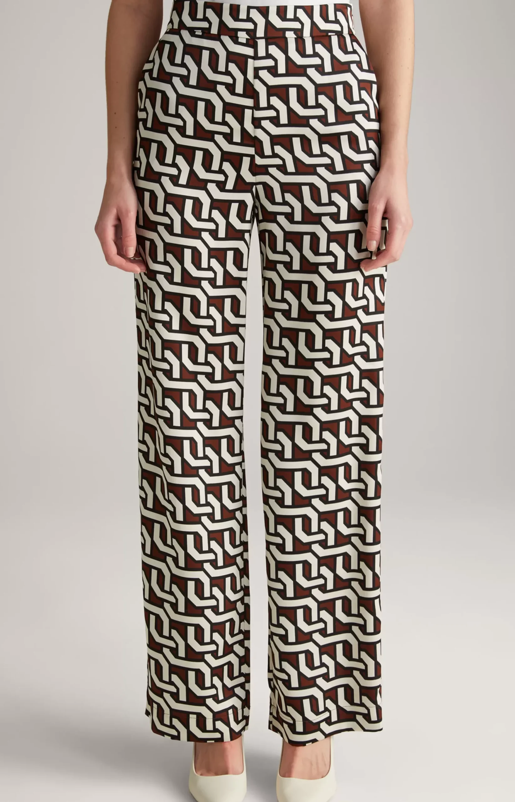 Hot JOOP! Satin Trousers in a Pattern brown/cream/black