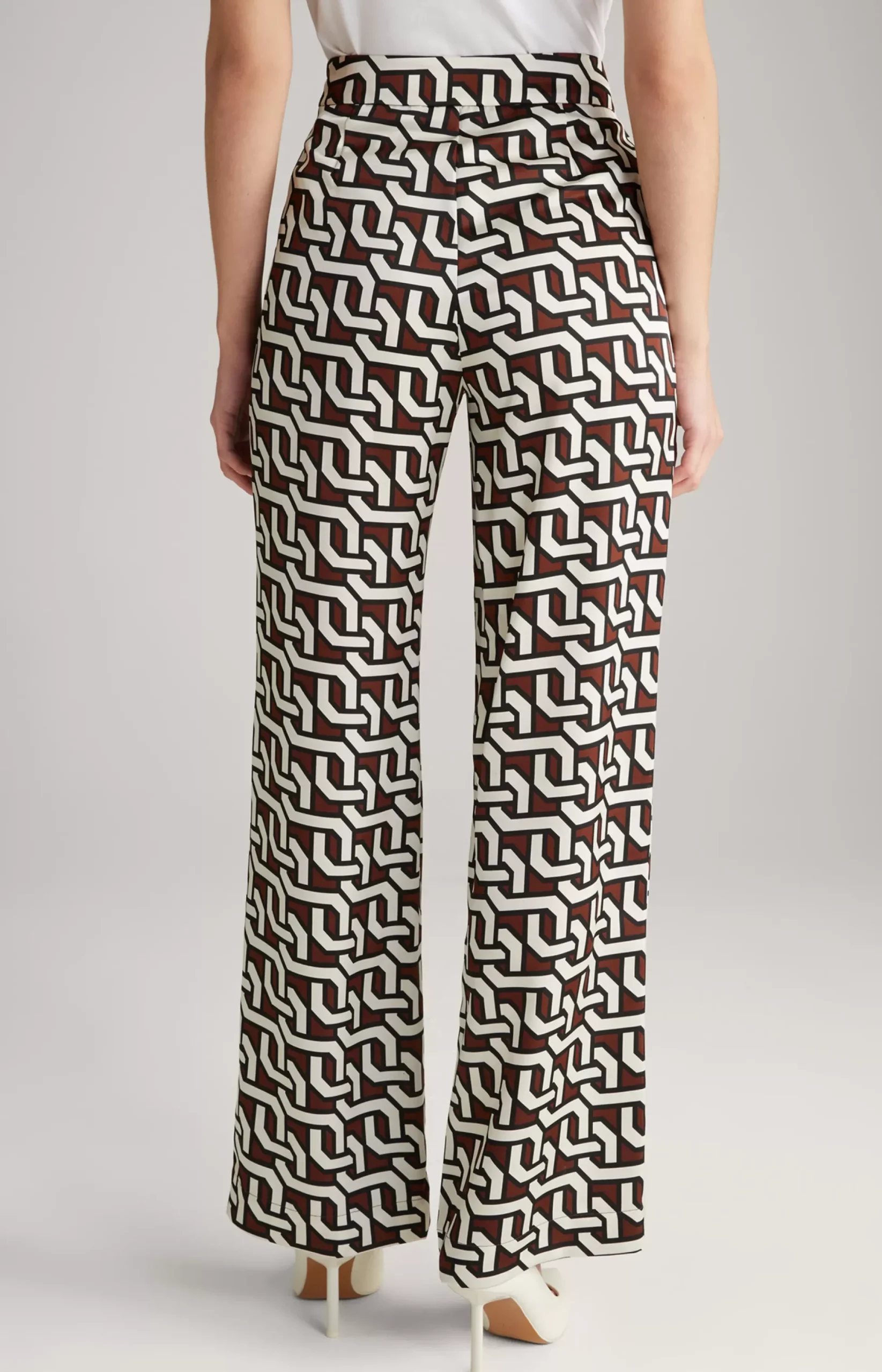 Hot JOOP! Satin Trousers in a Pattern brown/cream/black