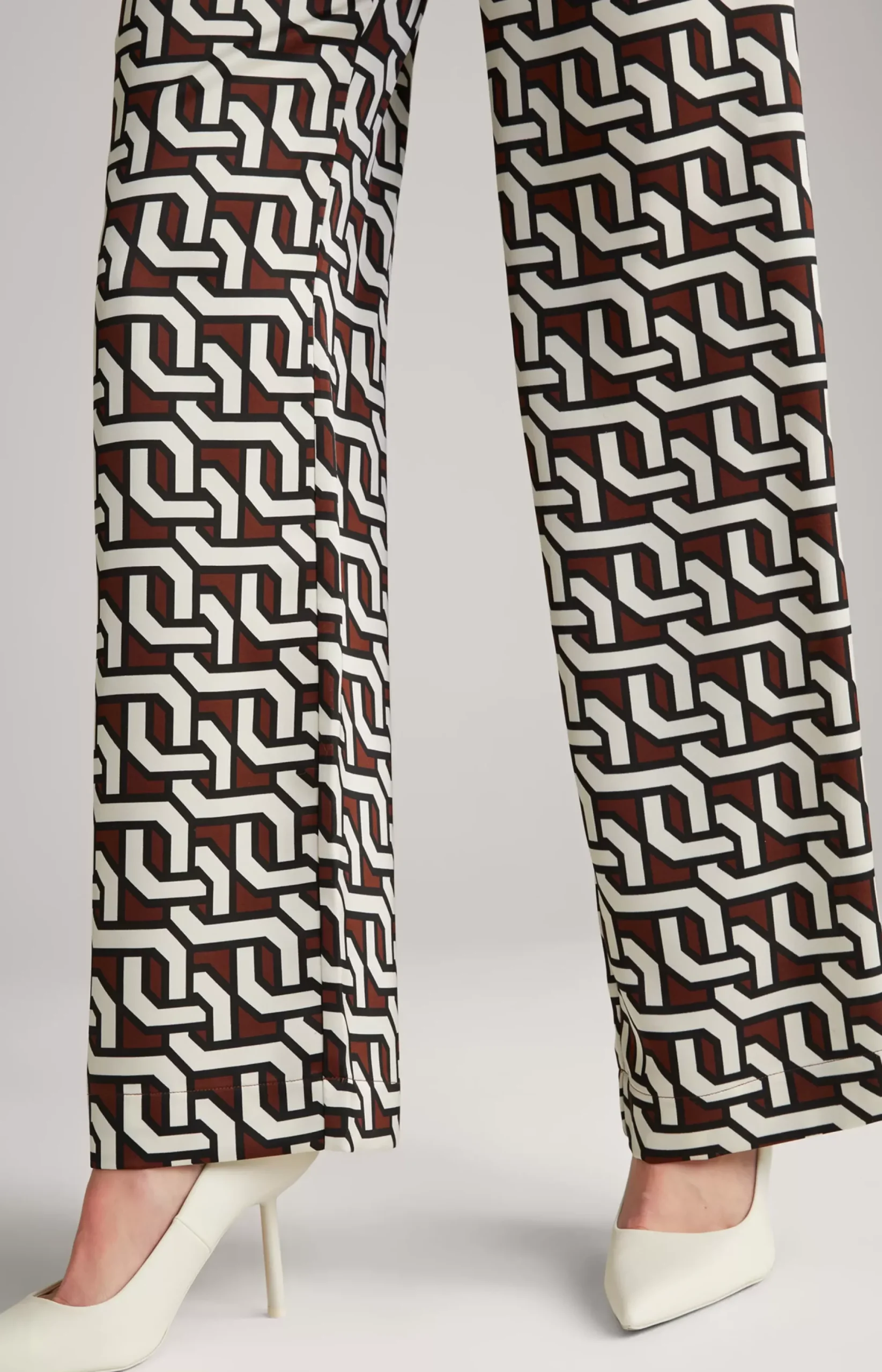 Hot JOOP! Satin Trousers in a Pattern brown/cream/black