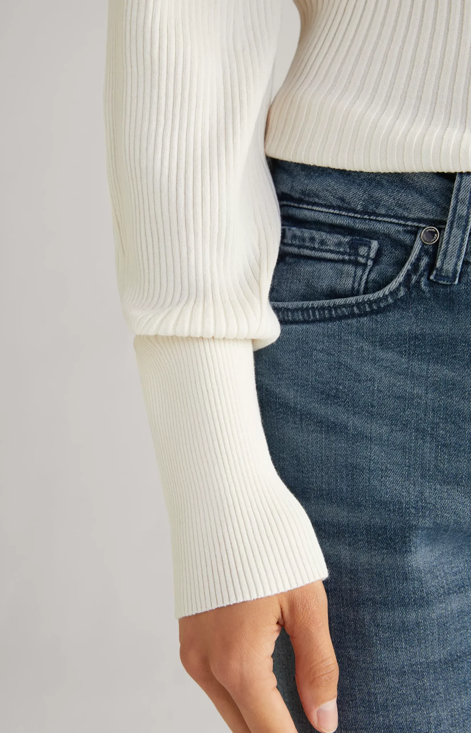 Hot JOOP! Sweater in off-white