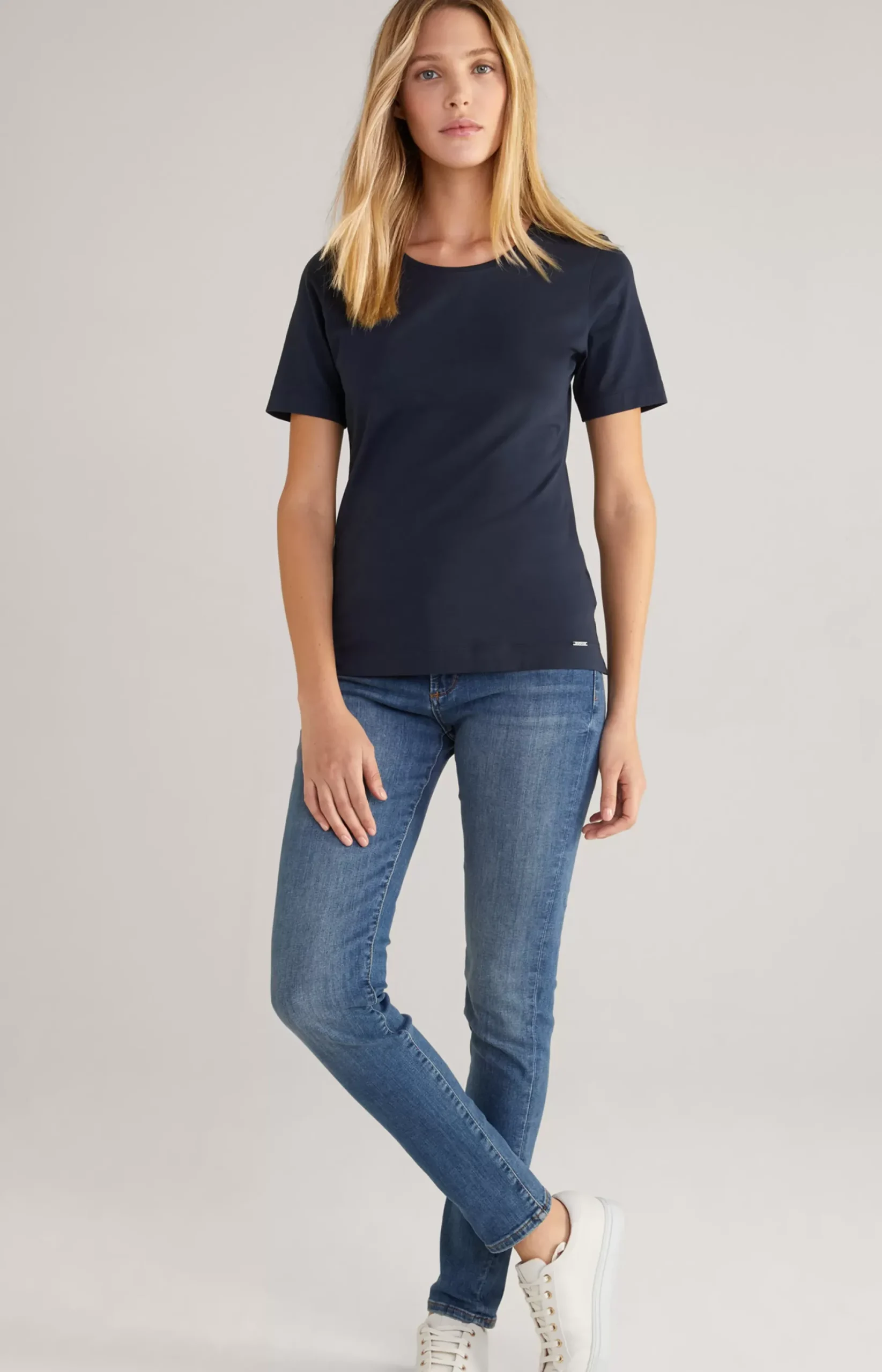 JOOP! Tess Basic T-Shirt in Black navy