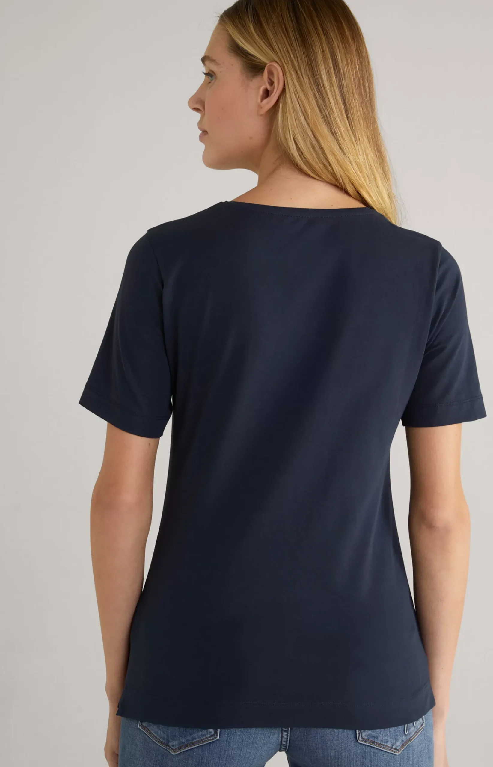 JOOP! Tess Basic T-Shirt in Black navy